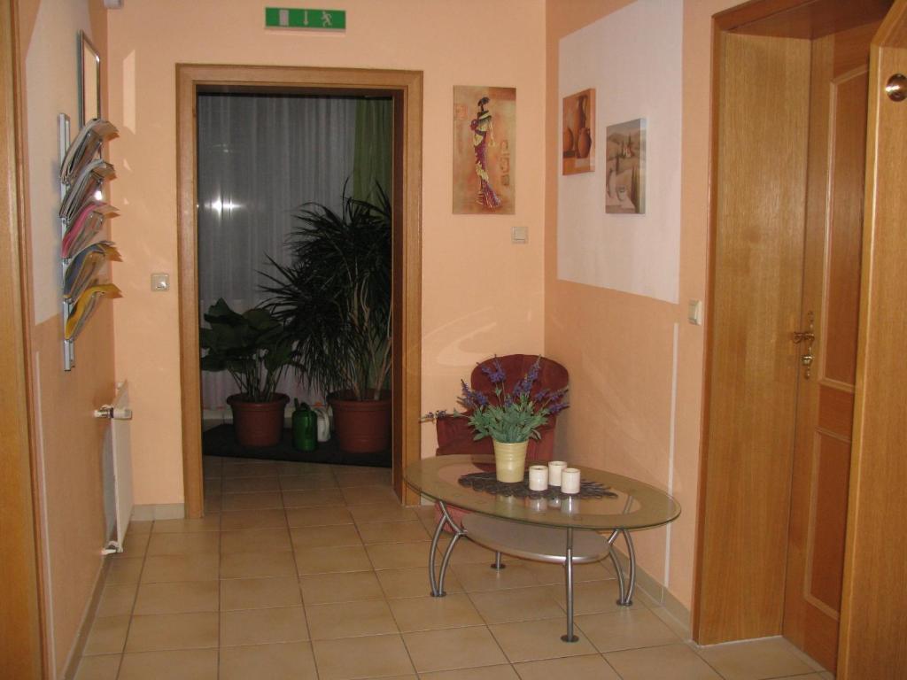 Hotel Erzhausener Hof Екстер'єр фото