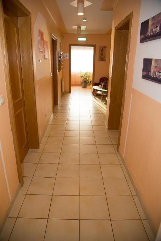 Hotel Erzhausener Hof Екстер'єр фото